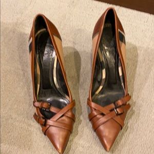 Burberry pumps